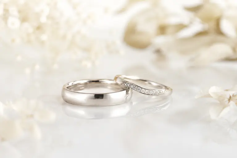 結婚指輪のおしゃれなデザインとは？後悔しない選び方と人気テイストを解説