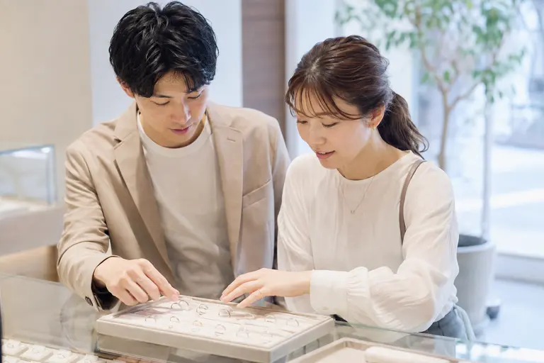 結婚指輪のデザイン種類一覧｜形・装飾・テイストごとの特徴を解説