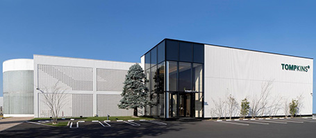 トンプキンス佐野外観